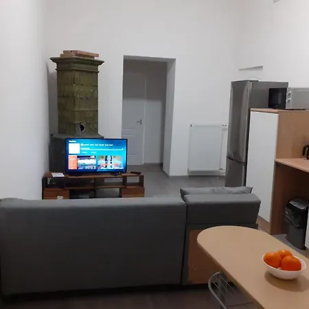 Fantomas*** N4 City Center 3 Bedroom + Living *